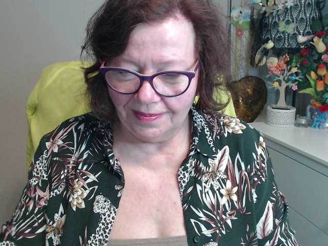 flirty-adele's BongaCams show and profile