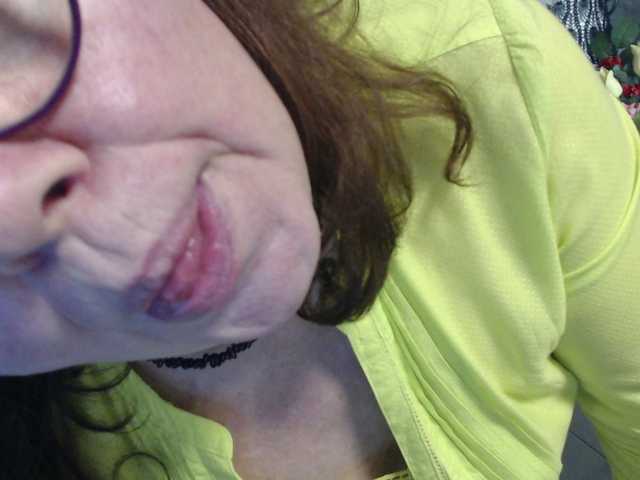 flirty-adele's BongaCams show and profile