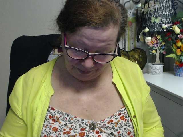 flirty-adele's BongaCams show and profile