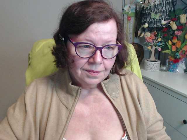 flirty-adele's BongaCams show and profile