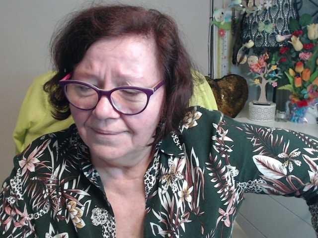 flirty-adele's BongaCams show and profile