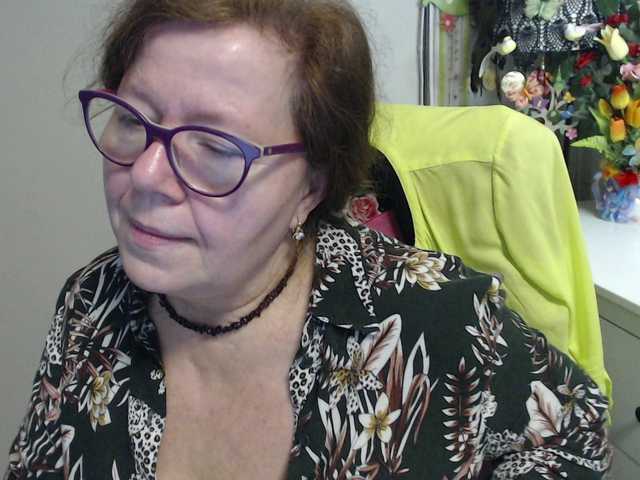 flirty-adele's BongaCams show and profile