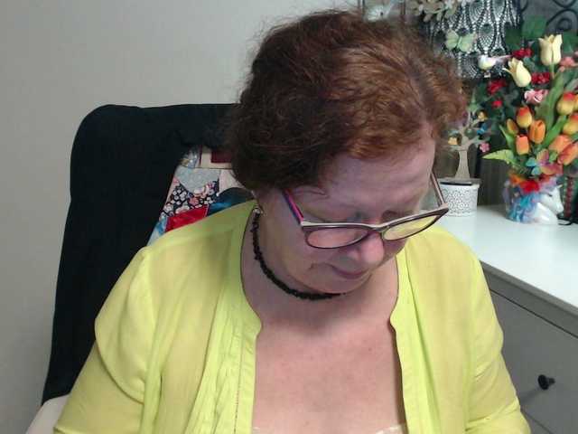 flirty-adele's BongaCams show and profile