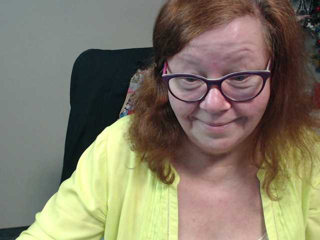 flirty-adele's BongaCams show and profile