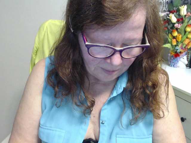 flirty-adele's BongaCams show and profile