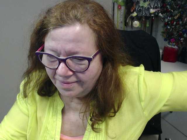 flirty-adele webcam bongacams model stream image