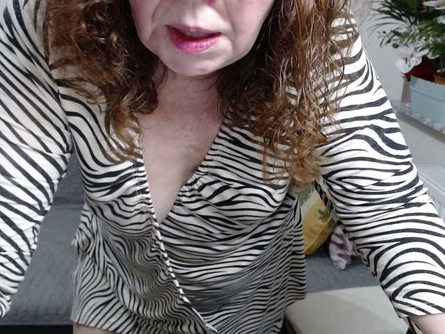 flirty-adele's BongaCams show and profile