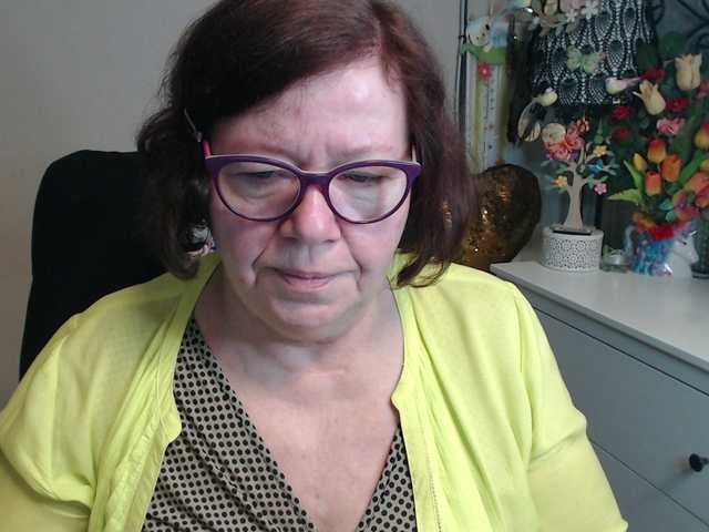 flirty-adele's BongaCams show and profile