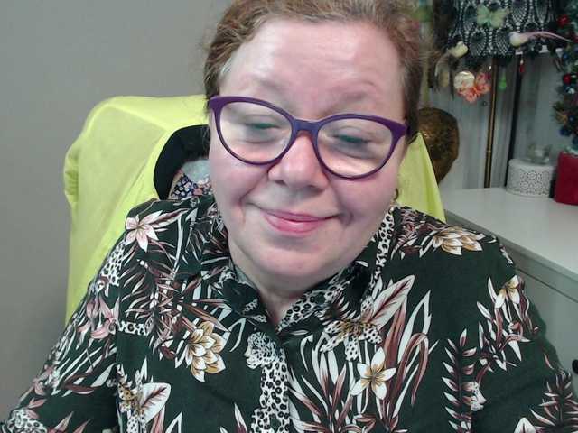 flirty-adele's BongaCams show and profile