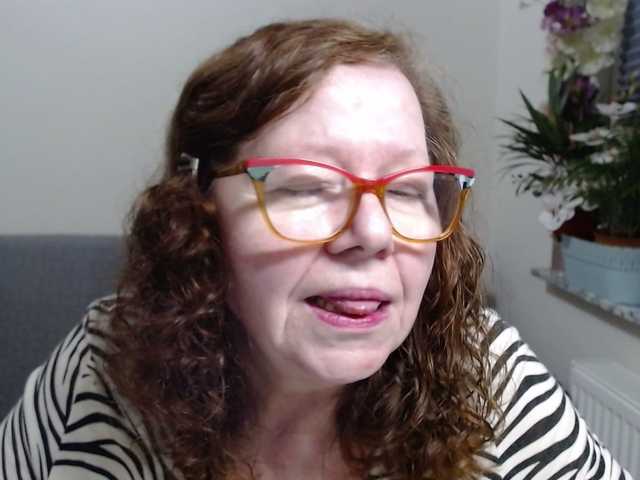 flirty-adele's BongaCams show and profile