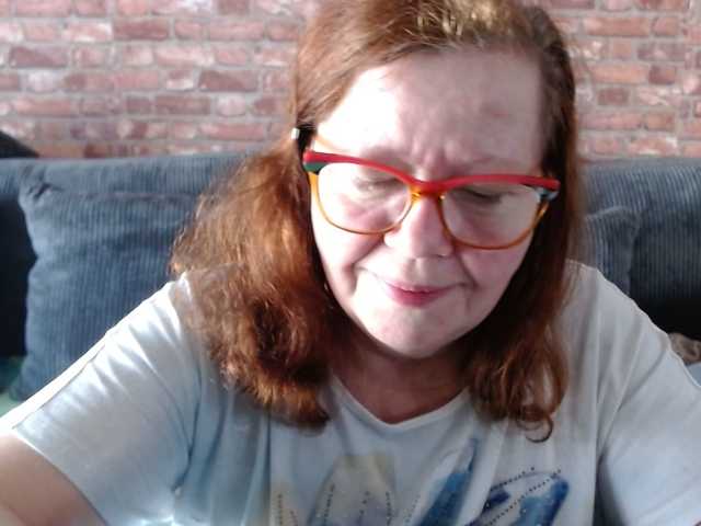 flirty-adele's BongaCams show and profile