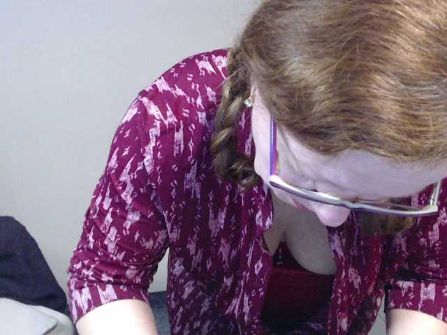 flirty-adele's BongaCams show and profile