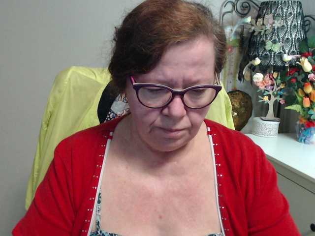 flirty-adele's BongaCams show and profile