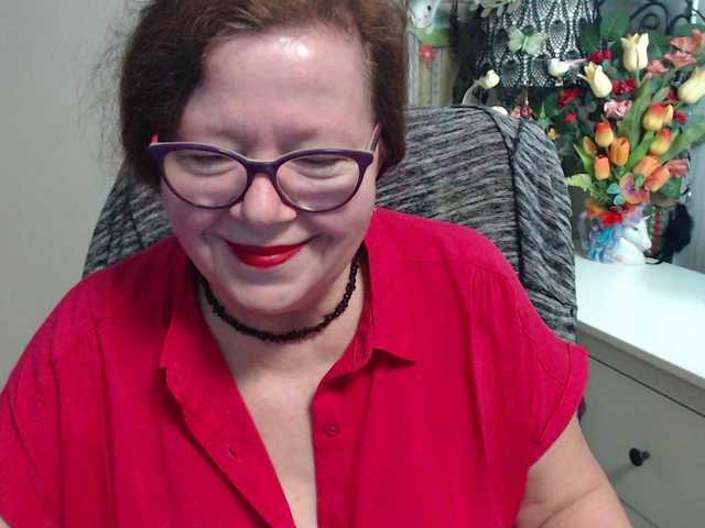 flirty-adele webcam bongacams model stream image