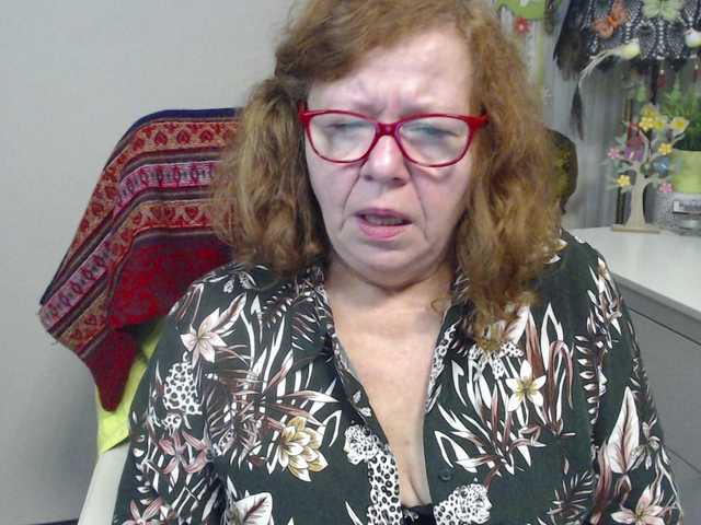 Flirty-adele - seasoned host for a wacky live event flirty-adele from BongaCams