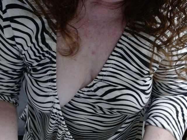 flirty-adele's BongaCams show and profile