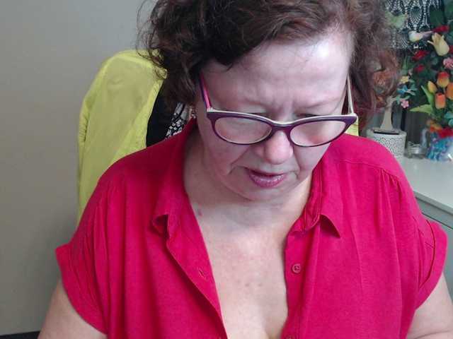 flirty-adele's BongaCams show and profile