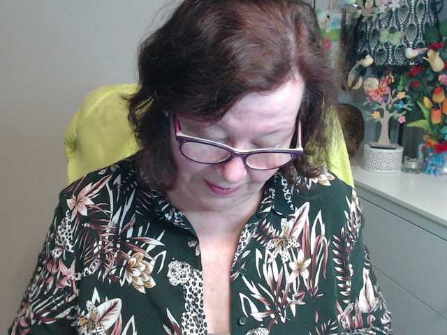 flirty-adele's BongaCams show and profile