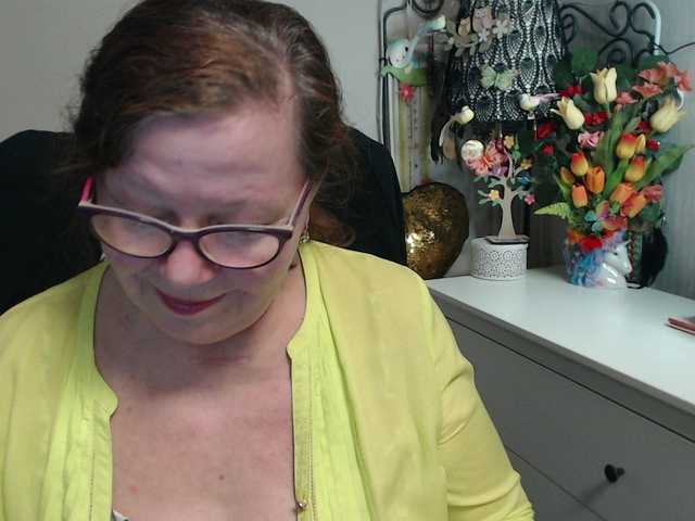 flirty-adele's BongaCams show and profile