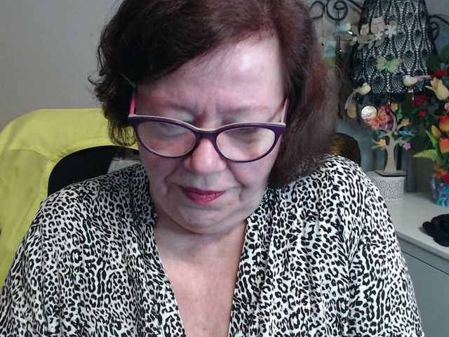 flirty-adele's BongaCams show and profile