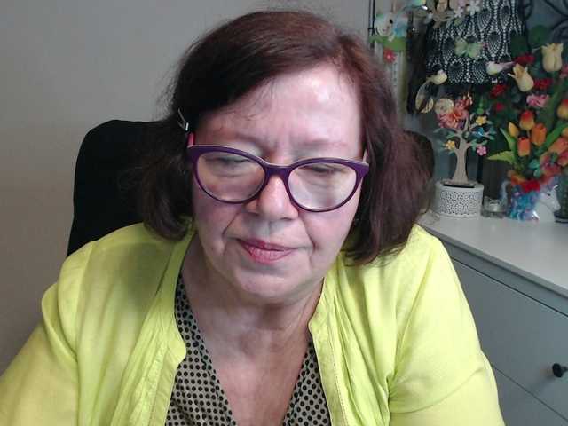 flirty-adele's BongaCams show and profile