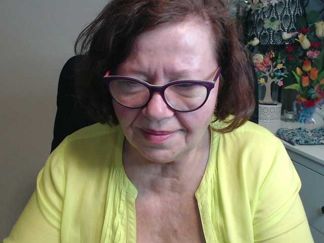 flirty-adele's BongaCams show and profile