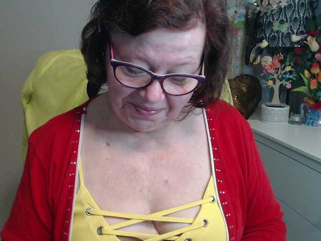 flirty-adele's BongaCams show and profile