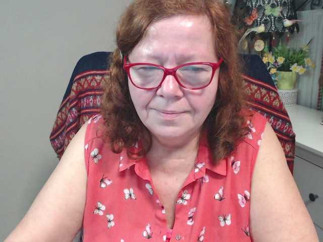 flirty-adele webcam bongacams model stream image