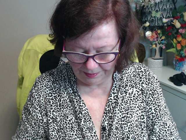 flirty-adele's BongaCams show and profile