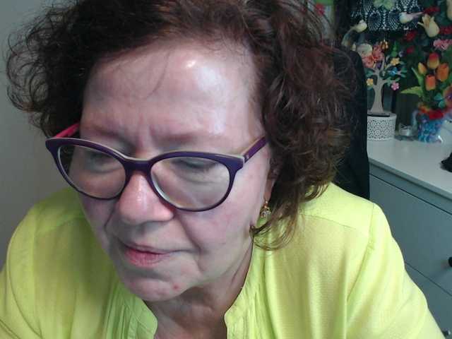 flirty-adele's BongaCams show and profile