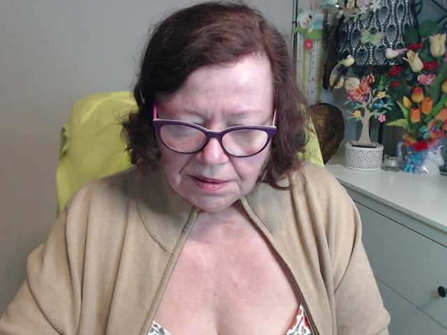 flirty-adele's BongaCams show and profile