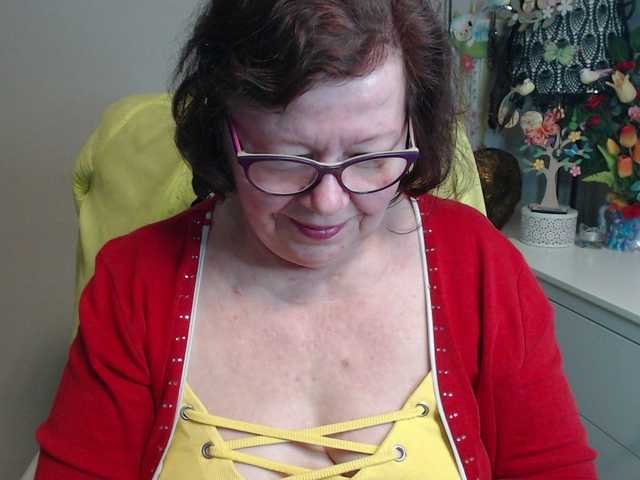 flirty-adele's BongaCams show and profile