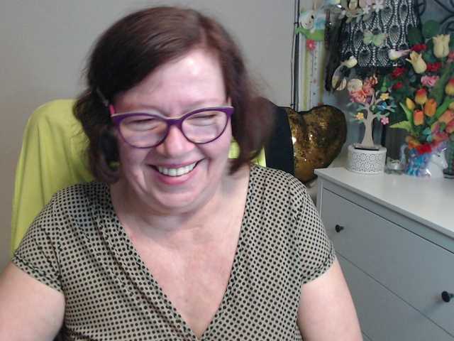 flirty-adele's BongaCams show and profile