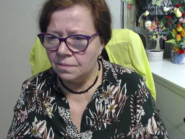 flirty-adele's BongaCams show and profile