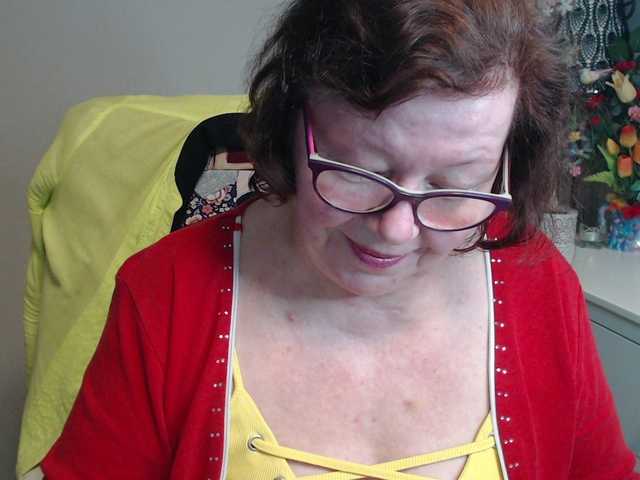 flirty-adele's BongaCams show and profile