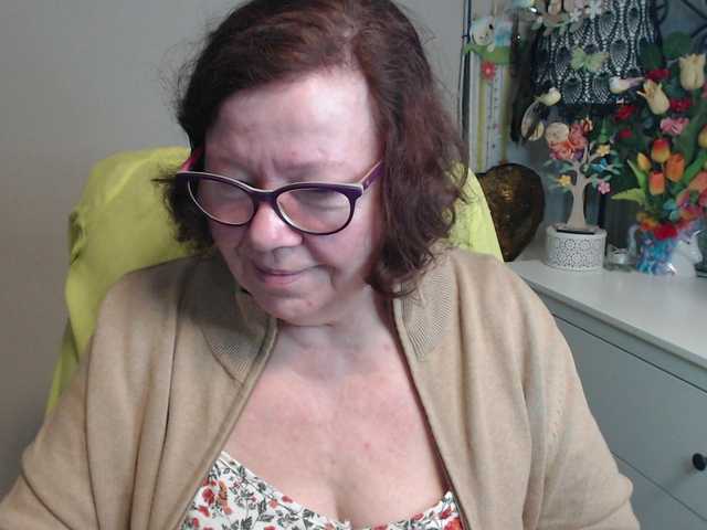 flirty-adele's BongaCams show and profile