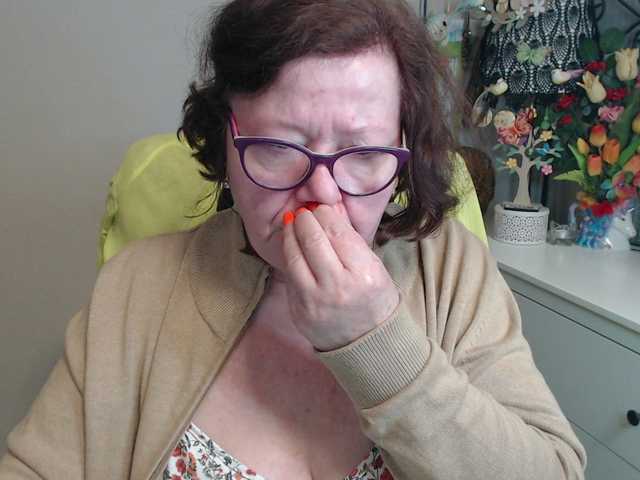 flirty-adele's BongaCams show and profile