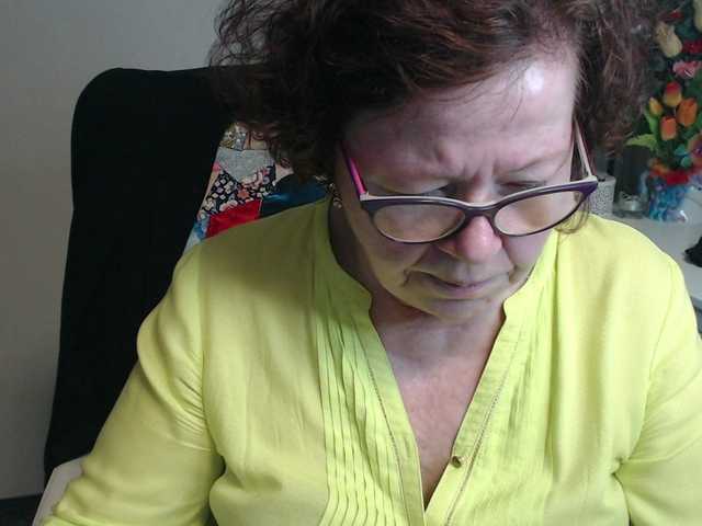 flirty-adele's BongaCams show and profile