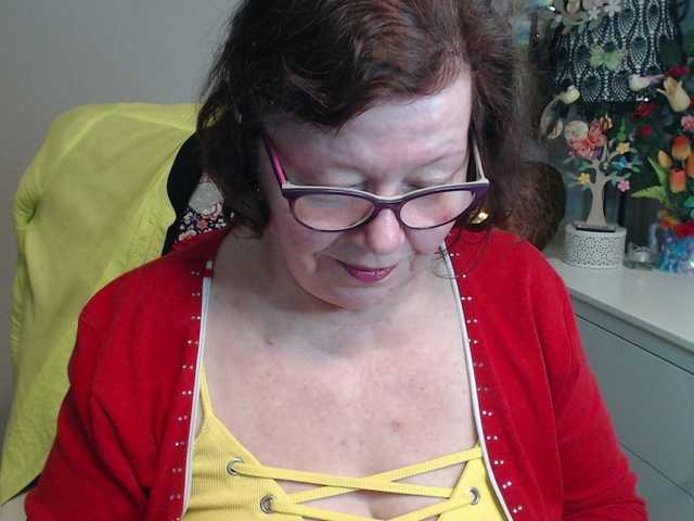 flirty-adele's BongaCams show and profile