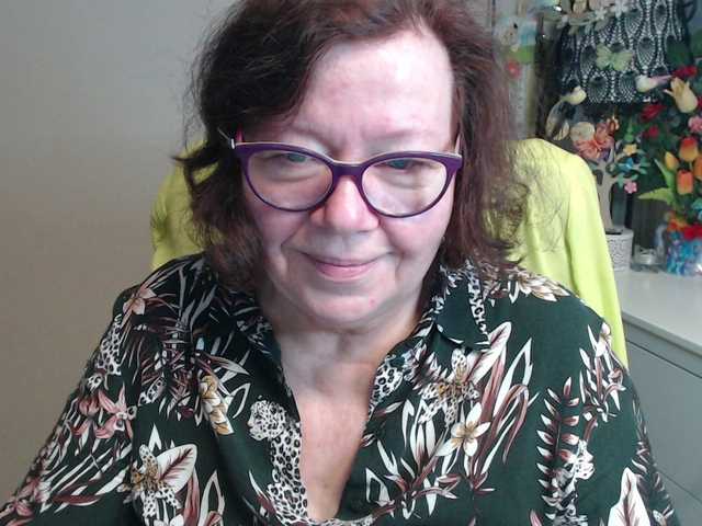 flirty-adele's BongaCams show and profile