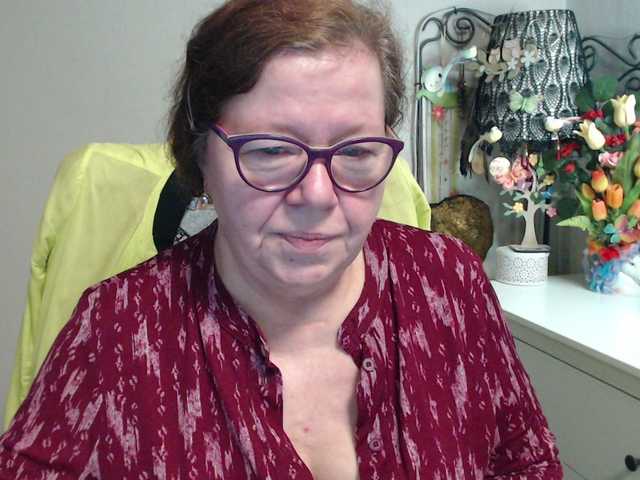 flirty-adele's BongaCams show and profile