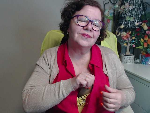 flirty-adele's BongaCams show and profile