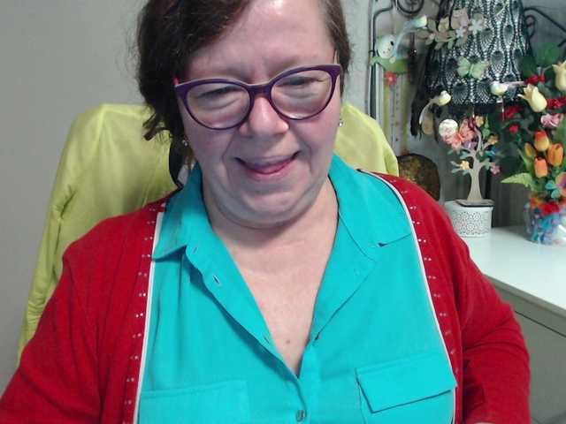 flirty-adele's BongaCams show and profile