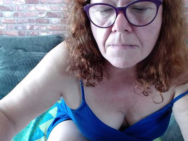 flirty-adele webcam