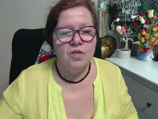 flirty-adele's BongaCams show and profile