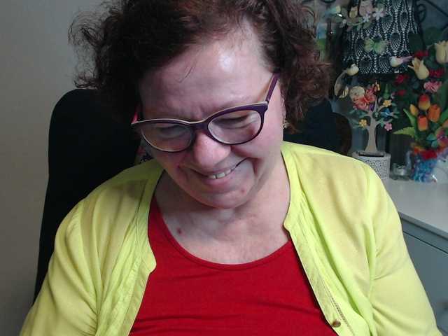 flirty-adele's BongaCams show and profile