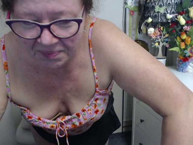 flirty-adele preview