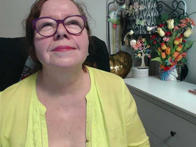 flirty-adele's BongaCams show and profile