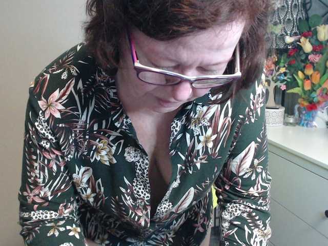 flirty-adele's BongaCams show and profile