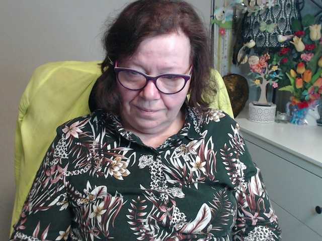 flirty-adele's BongaCams show and profile